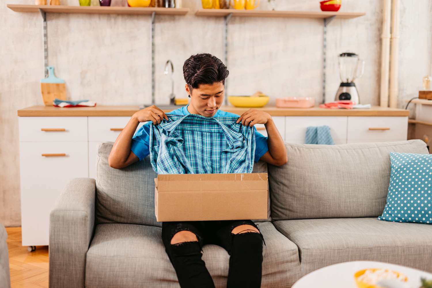 How to start a subscription box