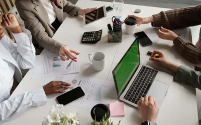 Tarjetas corporativas para empleados: cómo controlar los gastos y justificarlos